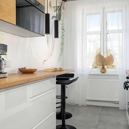 Yellow In With Air Conditioning And Desk For Remote Work By Renters * Posen